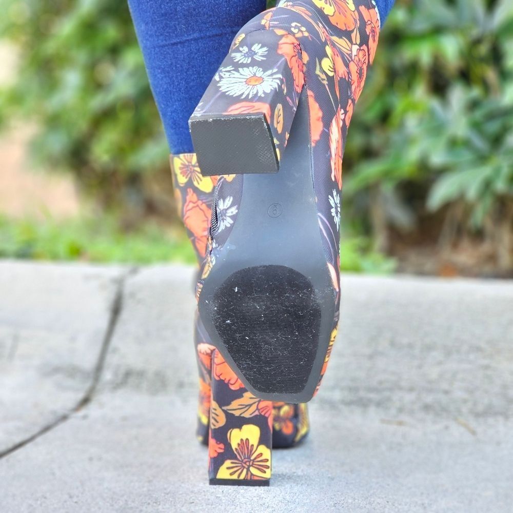 Floral Print Ankle Booties - Picture 5 of 6
